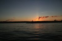 Vi l�mnar Sines i gryningen