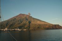 P� v�g mot Stromboli